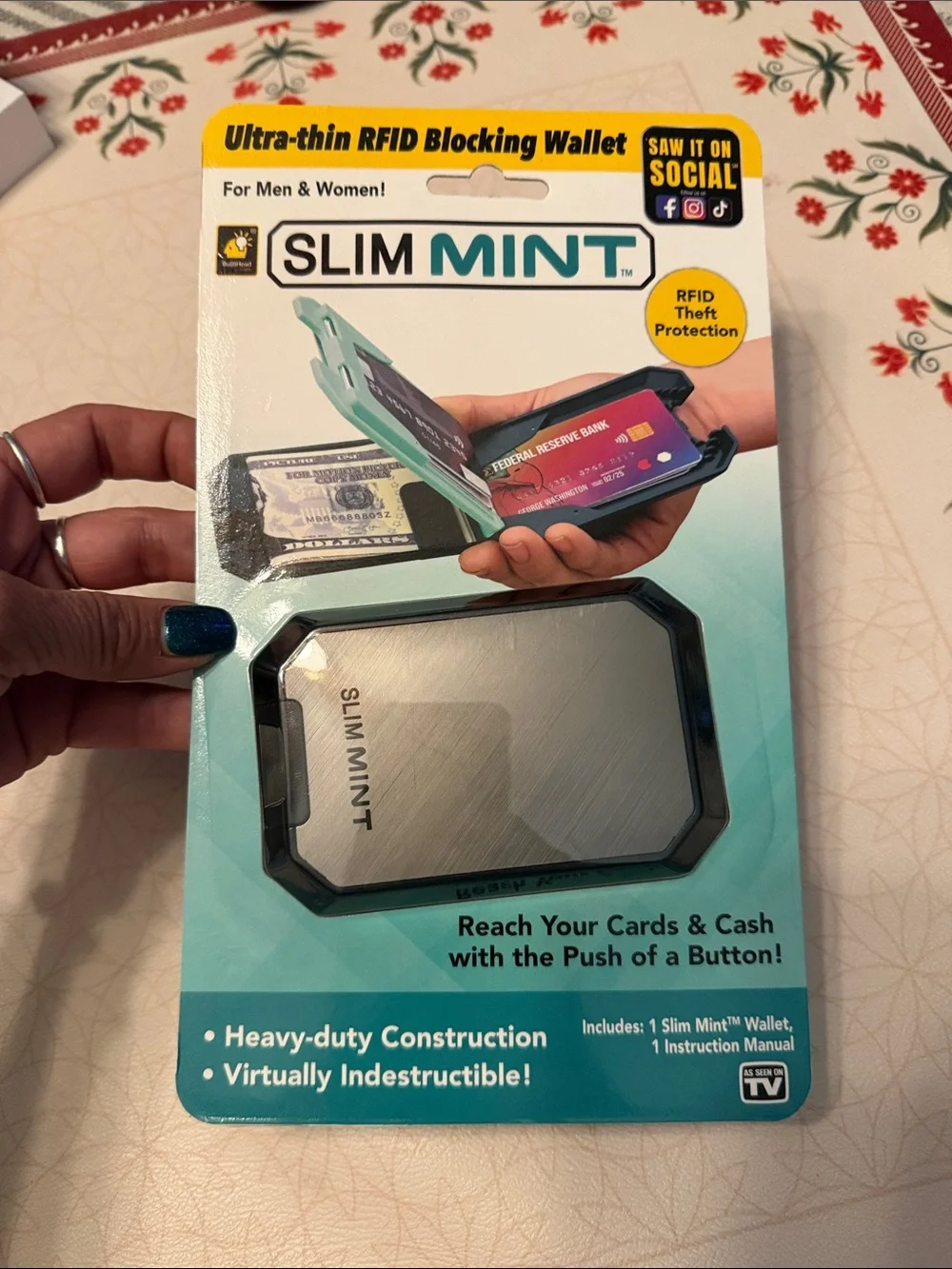 As Seen On TV Slim Mint RFID Wallet in Silver and Black
